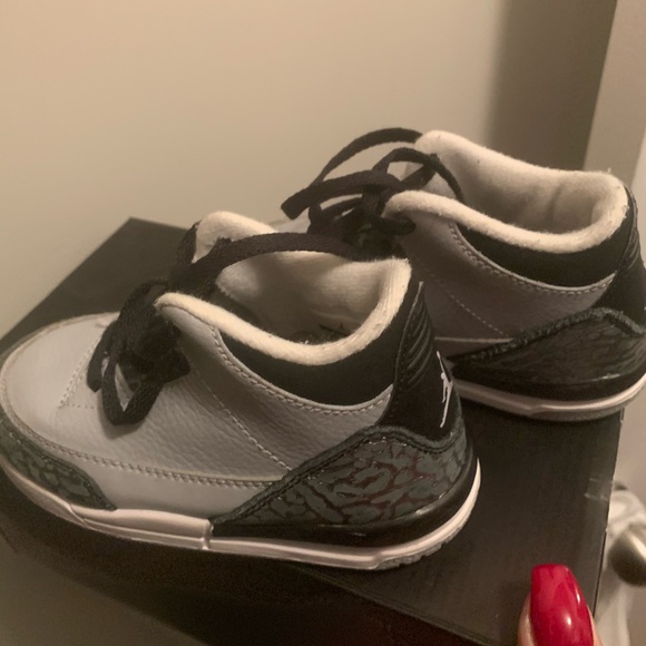 Jordan 3 Retro - Picture 2 of 4